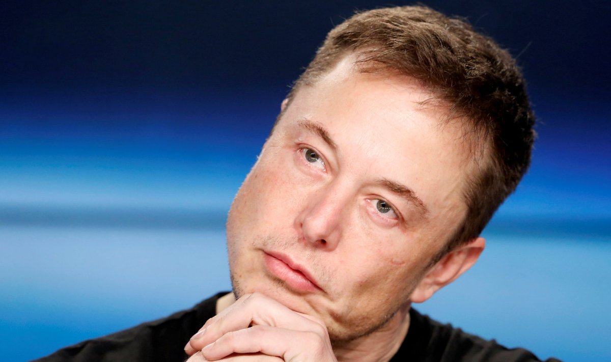 Mõtlik Elon Musk