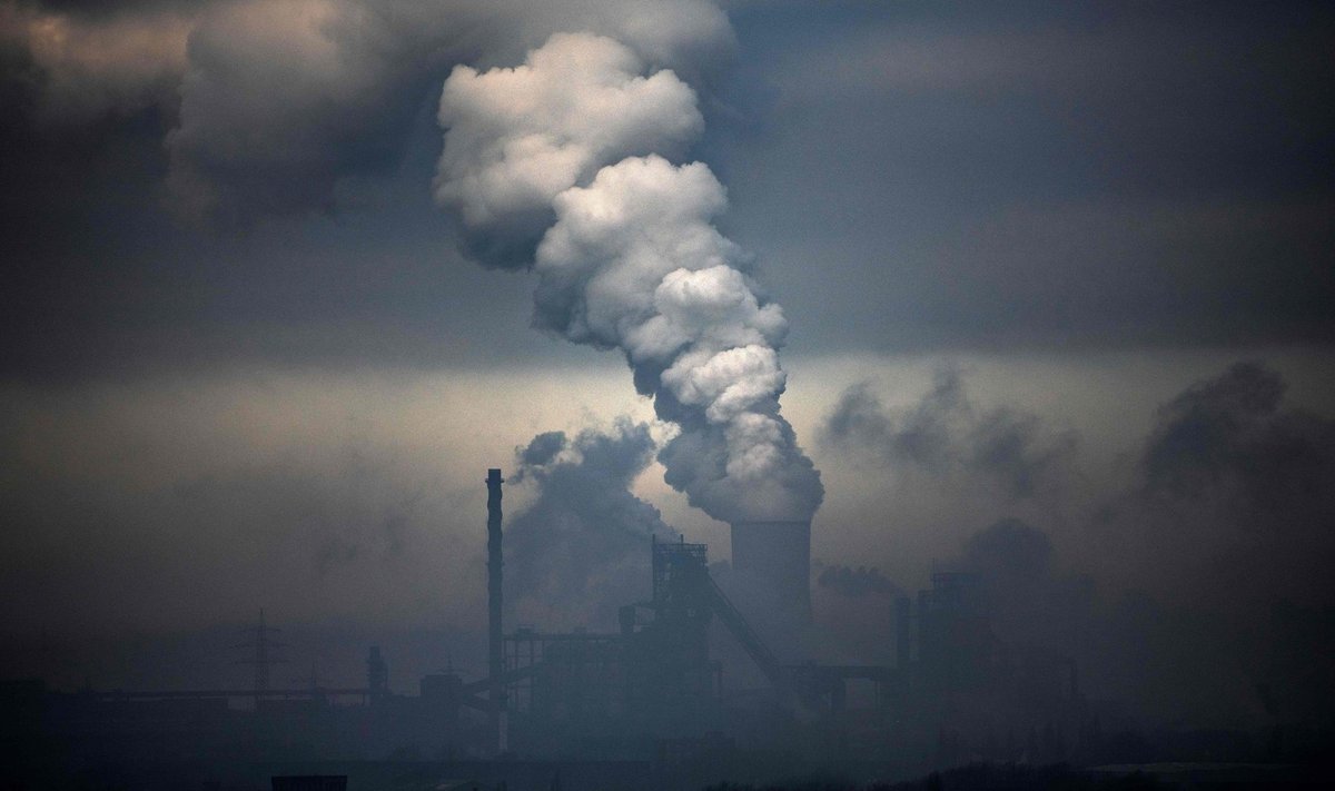 Koroonapandeemiast tingitud ajutine emissiooni vähenemine ei aita kliimamuutust peatada, kui ei loobuta lõplikult fossiilkütustest.