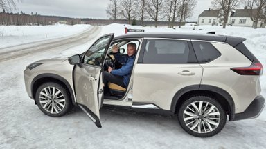 FOTOD JA VIDEOD | „Here we goooo!“ - Nissan e-4ORCE masinatega Kesk-Soome jääteedel ja maasikapõllul