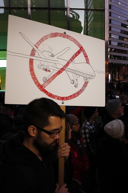 Protestija Californias nõuab ründedroonide keelustamist