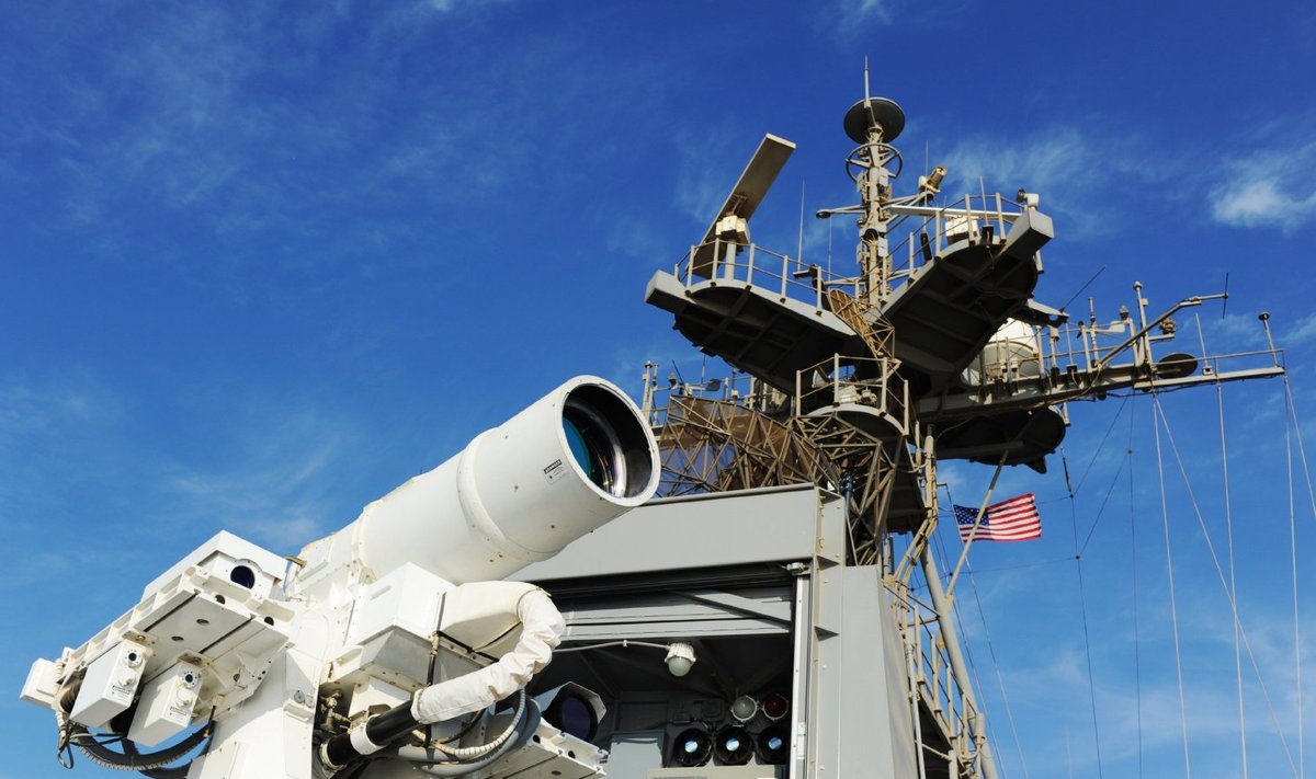 Laser USS Ponce pardal