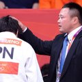 Šokeeriv uudis! Jaapani judotreener peksis olümpiamedaliste puumõõgaga