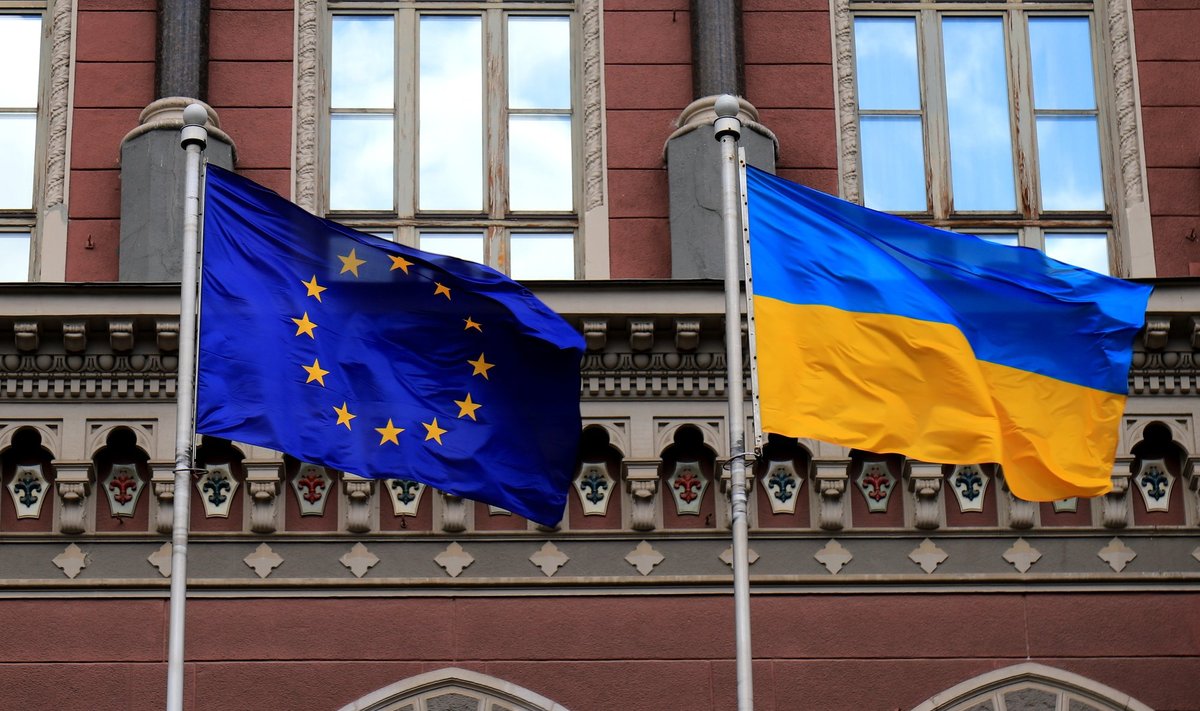 Euroopa Liidu ja Ukraina lipud Kiievis