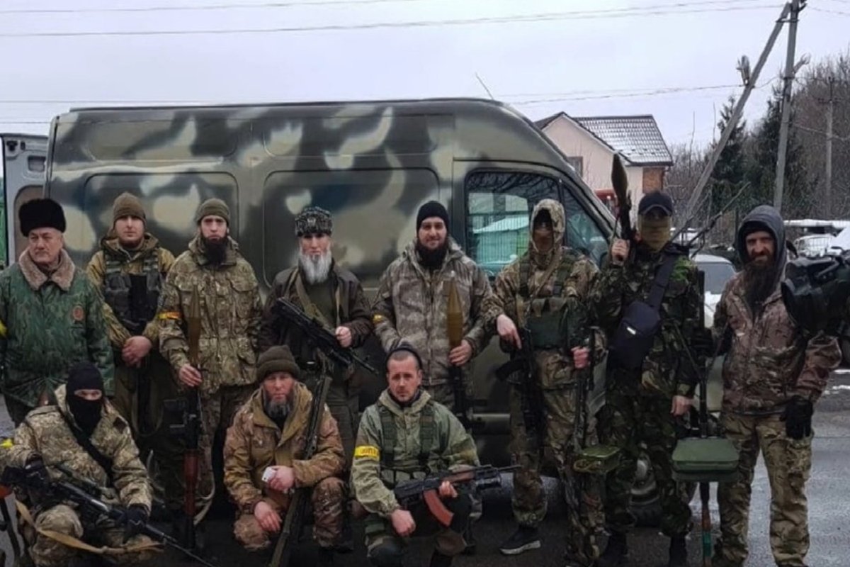Где сейчас чеченский. Чеченские добровольцы на стороне Украины. Чеченцы на Украине. Чеченские добровольцы. Чеченцы добровольцы на Украину.