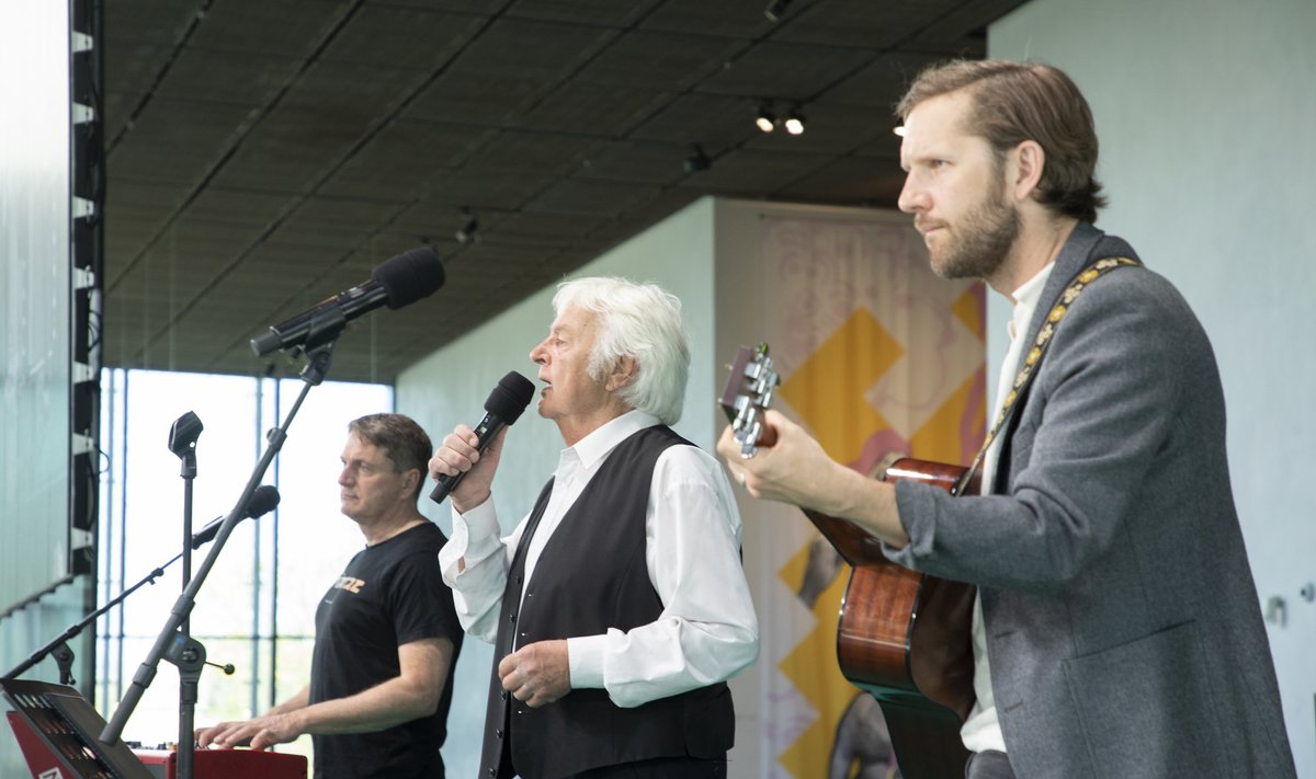 Kammiste ja Linna esinesid sel aastal Maalehe eakate festivalil.