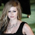 Meestes pettunud? Teismeliste iidol Avril Lavigne hullas tüdruksõbraga rannas!