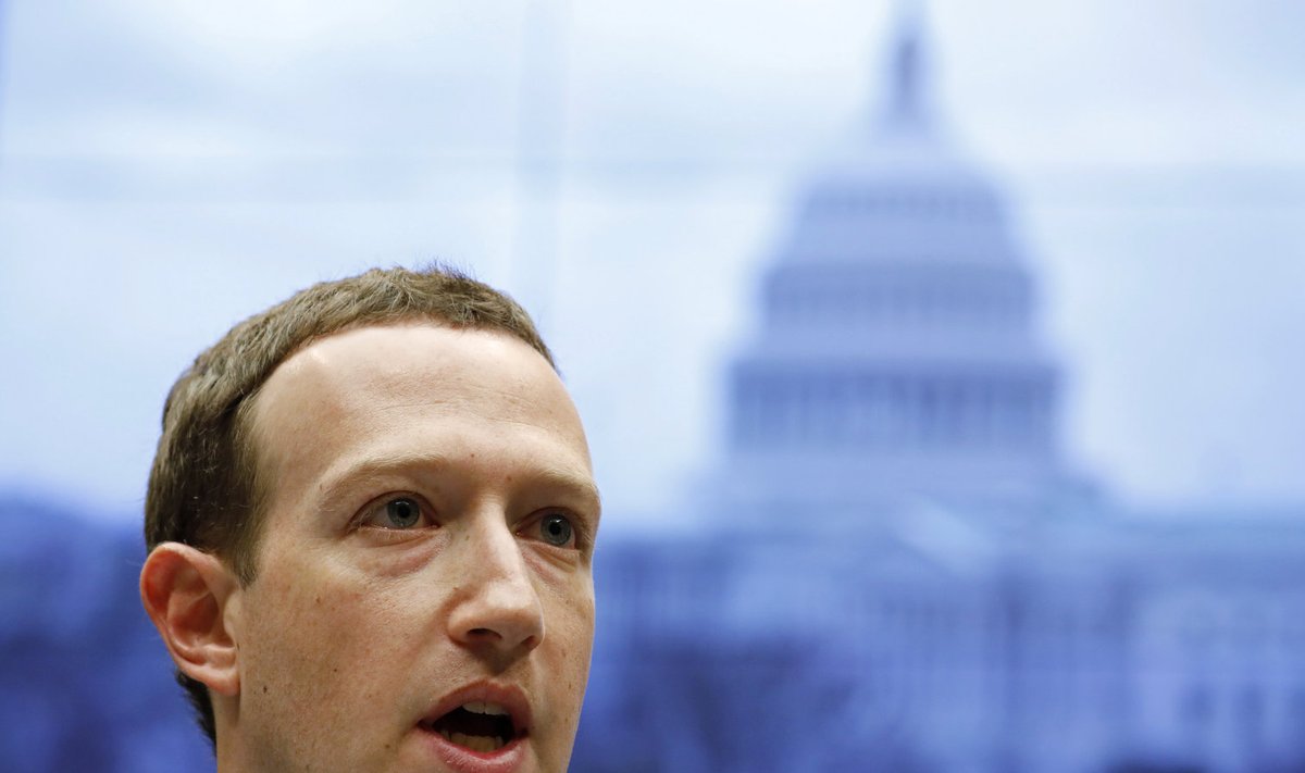 Mark Zuckerberg senatis ütlusi andmas