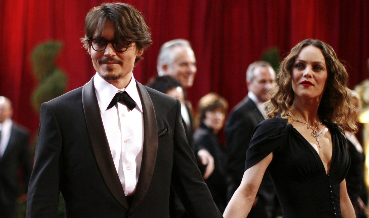 File photo of Johnny Depp  and girlfriend Vanessa Paradis at the 80th annual Academy Awards in Hollywood