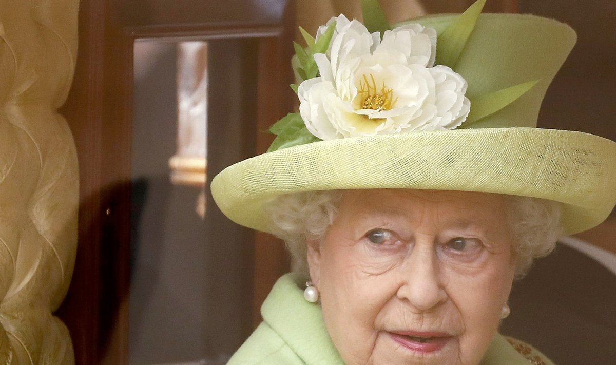 Kuninganna Elizabeth II pole rahul Suurbritannia poliitikute tööga. 