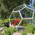 Õhuline suvekuppel toob disainer Liivi Leppiku aeda elevust