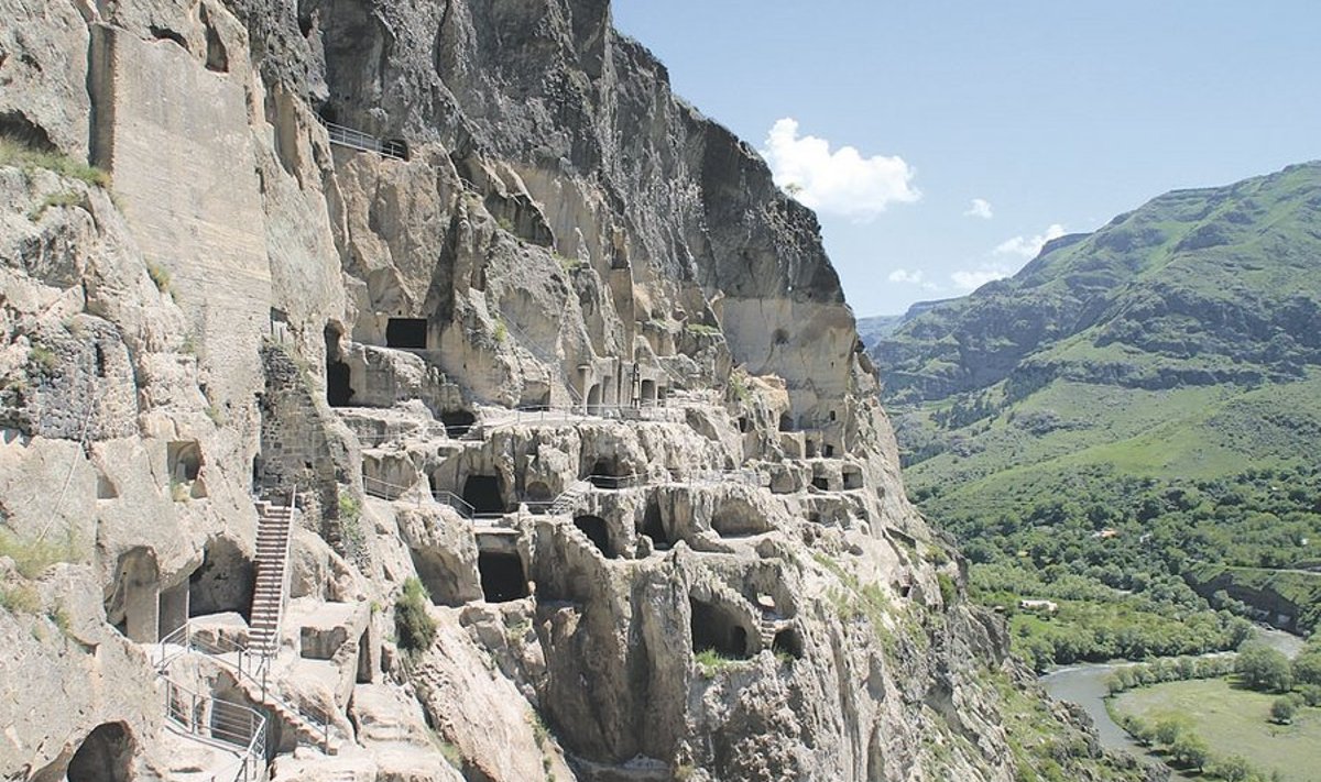 Üks Gruusia  tähtsamaid vaatamisväärsusi – Vardzia  koobaslinn. Foto: Kairi Fimberg