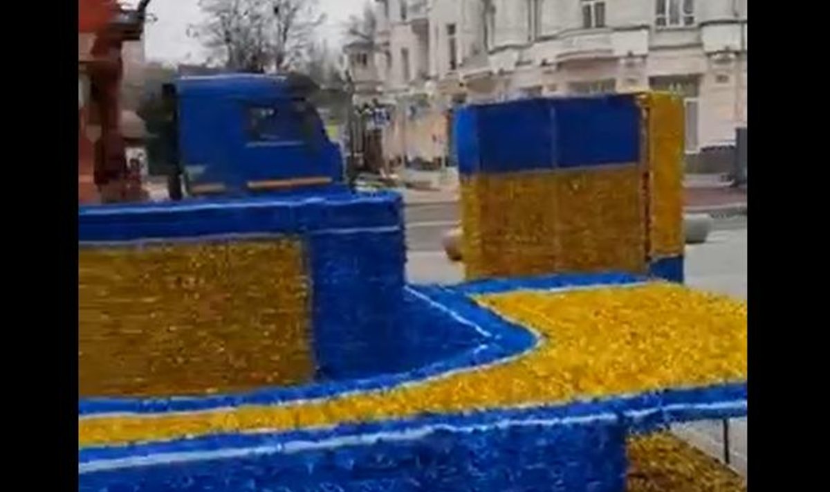 Ukraina värvides lava Venemaa linnas
