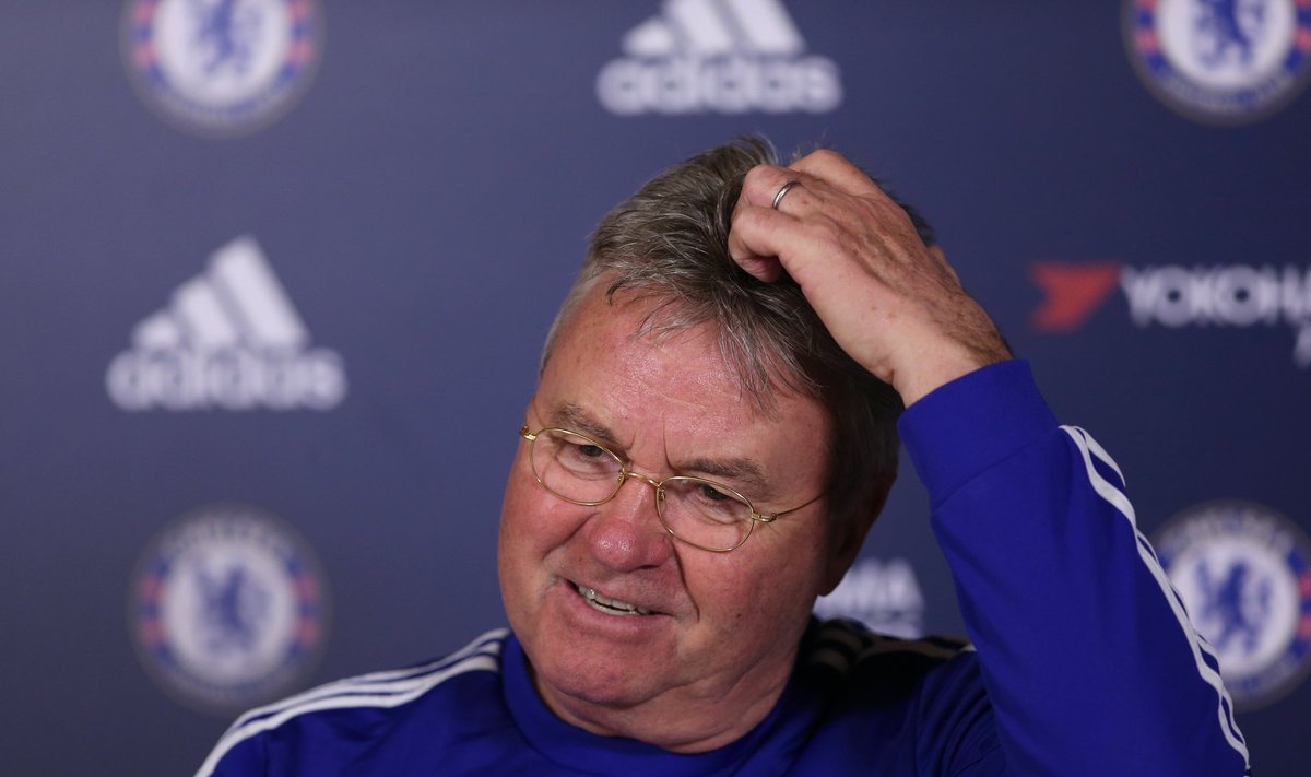 Chelsea peatreener Guus Hiddink peab oma hoolealustega imet tegema.