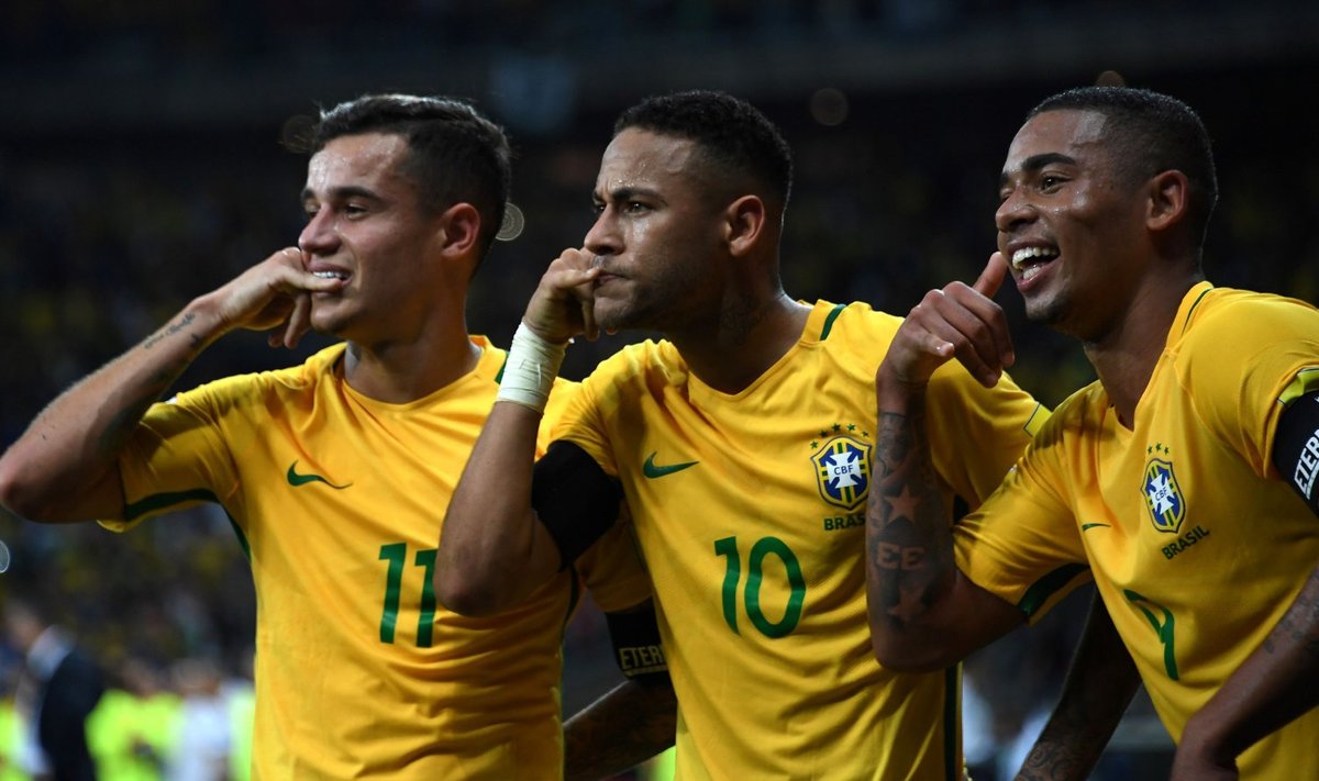 Pildil Coutinho, Neymar ja Gabriel Jesus.