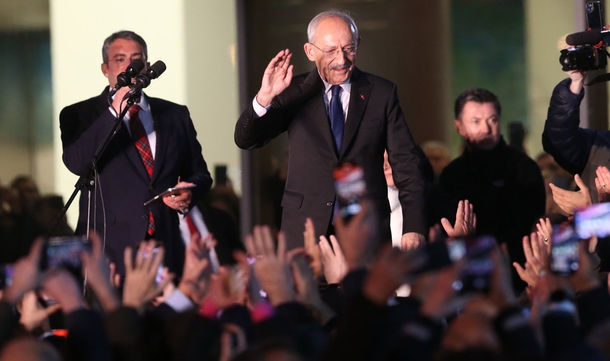 Kriitikute hinnangul ei ole Kemal Kılıçdaroğlu küll eriti karismaatiline, ent erinevalt praegusest presidendist on tema südametunnistus puhas.
