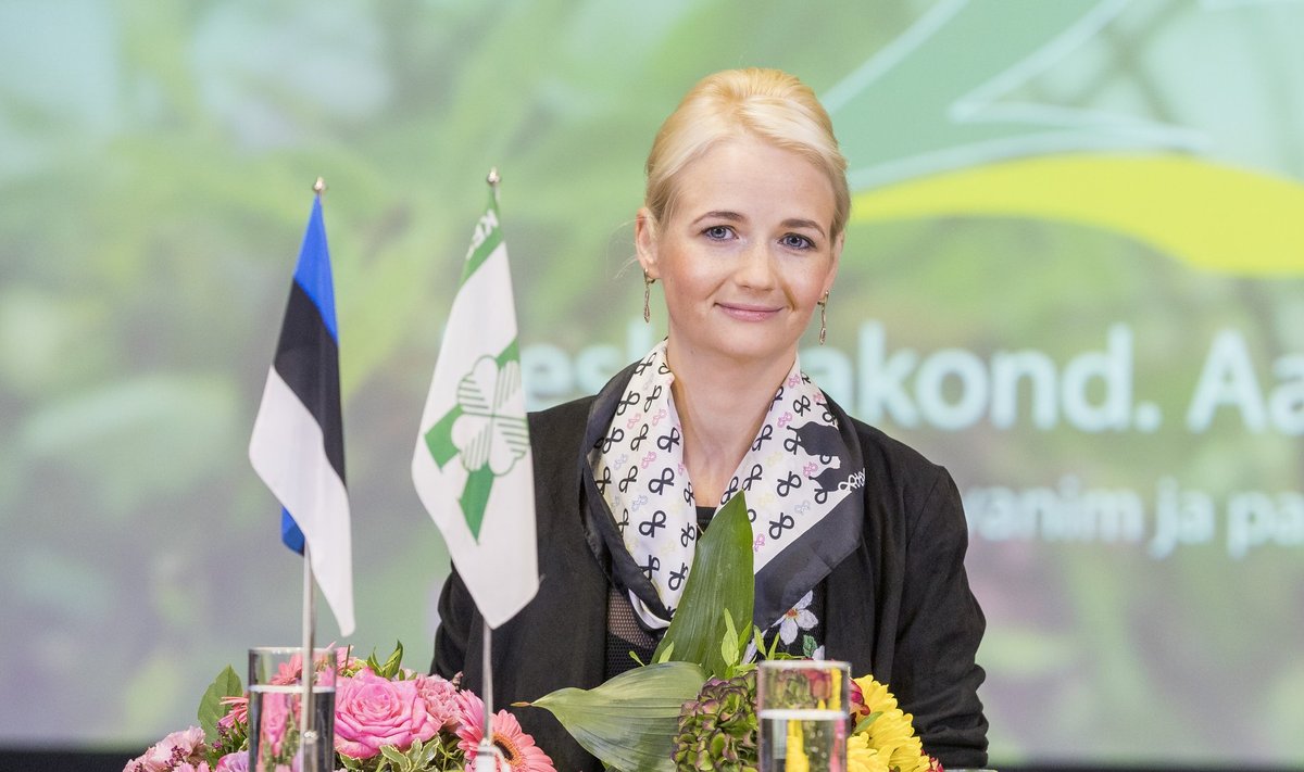 15.10.2016 valiti häältega 10651 valiti Keskerakonna volikogu juhtima pikaaegne Keskerakonna liige Kersti Sarapuu.