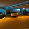FOTO: Audi juhi jaoks jäi üks parkimiskoht kitsaks