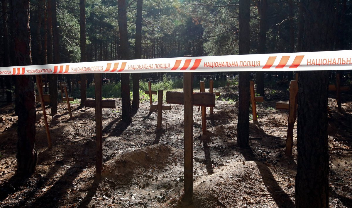 IZIUM, UKRAINE Exhumations mass burial