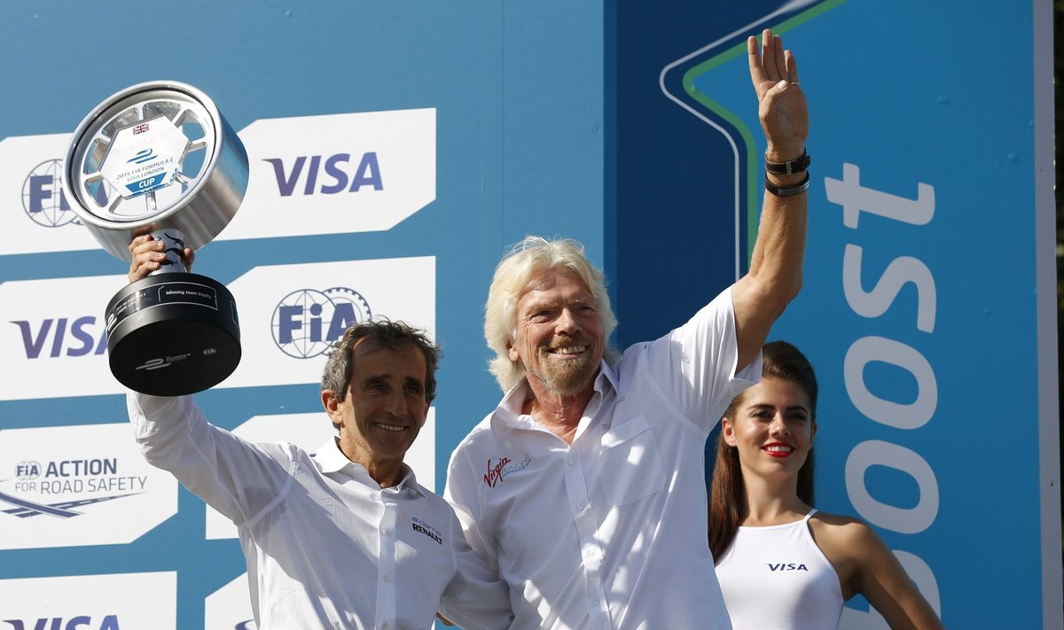 Virgin Racingu omanik RIchard Branson (paremal) legendaarse F1-sõitja Alain Prostiga.