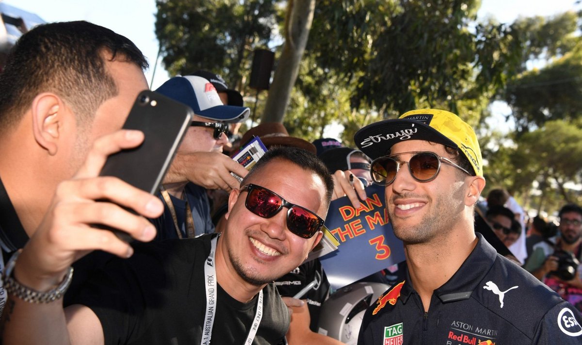 Daniel Ricciardo fännidega