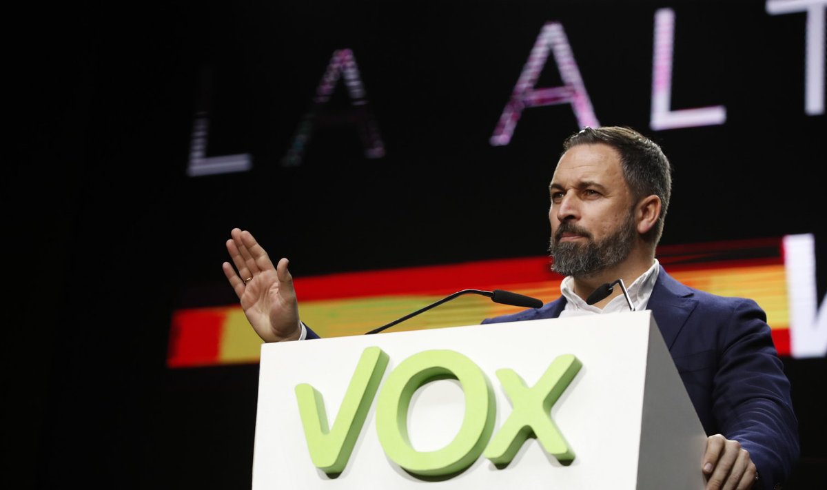 Santiago Abascal, Hispaania populistliku erakonna Vox juht saatuslikul kongressil kõnet pidamas