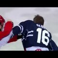 ВИДЕО: Молодой россиянин отметелил на льду опытного канадца