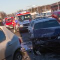 ФОТО и ВИДЕО DELFI: На улице Эхитаяте в Таллинне столкнулись шесть автомобилей