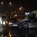 FOTOD: Tallinnas Kristiine ristmikul põrkasid kokku sõiduauto ja kaubik