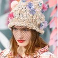 Stiiliinspiratsioon Chanelilt: eelista efektset mütsi