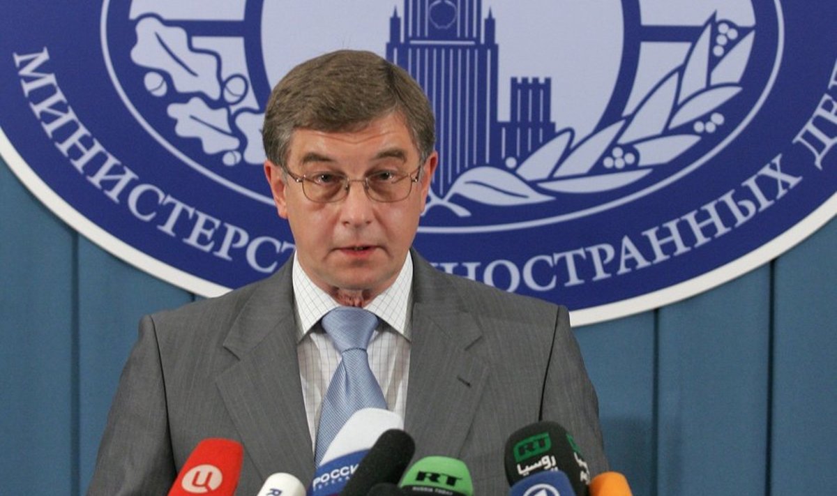 Vene välisministeeriumi esindaja Mihhail Kamõnin rääkimas Briti diplomaatide väljasaatmisest.