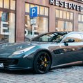 ФОТО: В Латвии замечен новый Ferrari за 300 тысяч евро, владелец — фирма, не ведущая деятельность