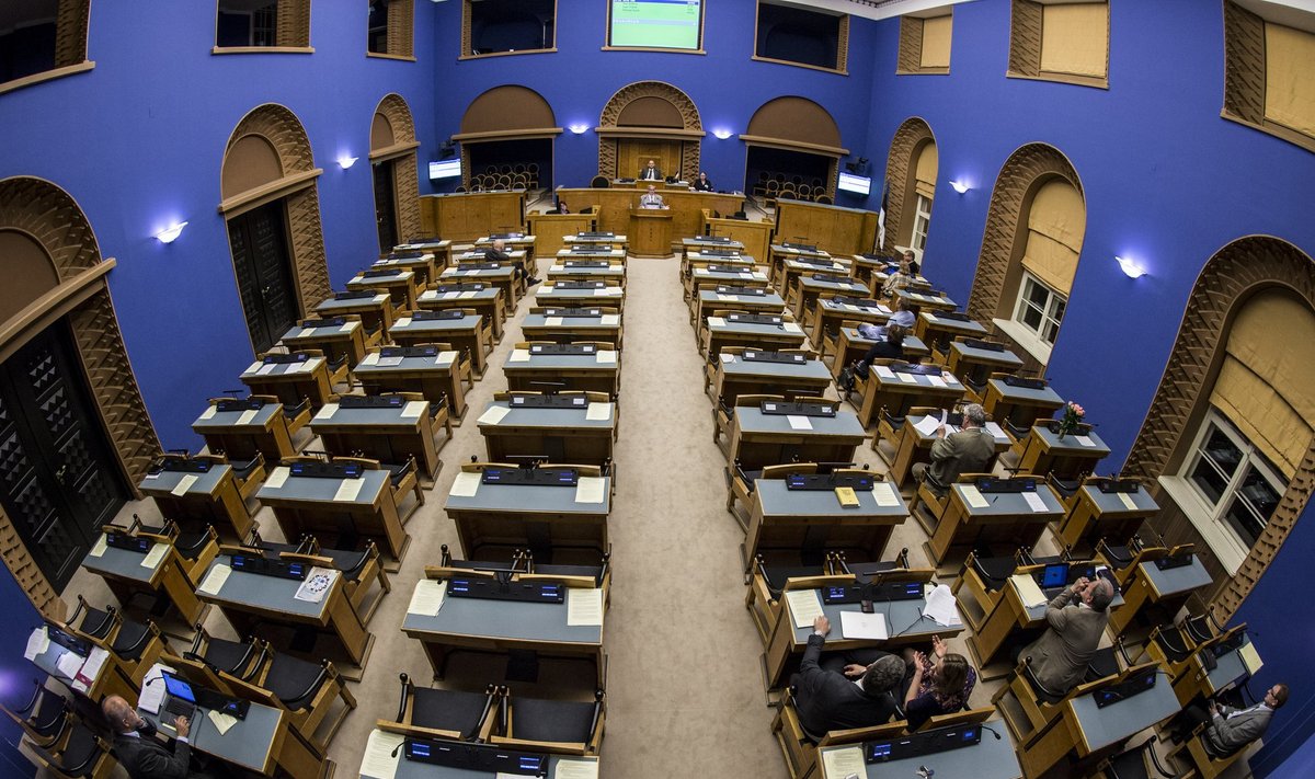 Riigikogu ööistung 11.05.2016