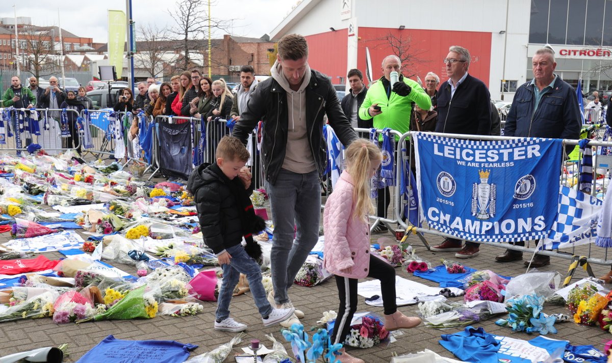 Endine Leicesteri mängija Paul Gallagher  avaldasb hukkunutele austust