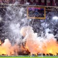 VIDEO | Ajaxi fännid korraldasid Meistrite liiga mängul metsiku tulemöllu
