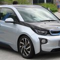 BMW laeb elektriautosid tänavavalgustuse abil
