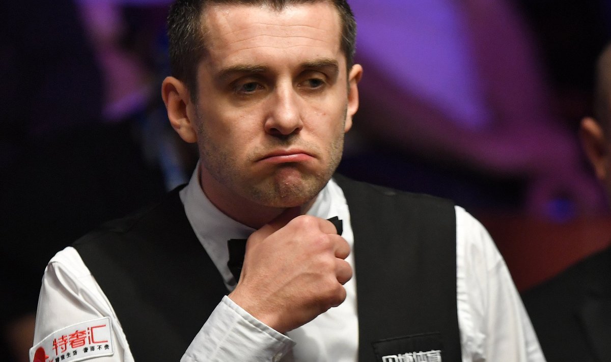 2019 Betfred Snooker World Championship - Day Eight - The Crucible