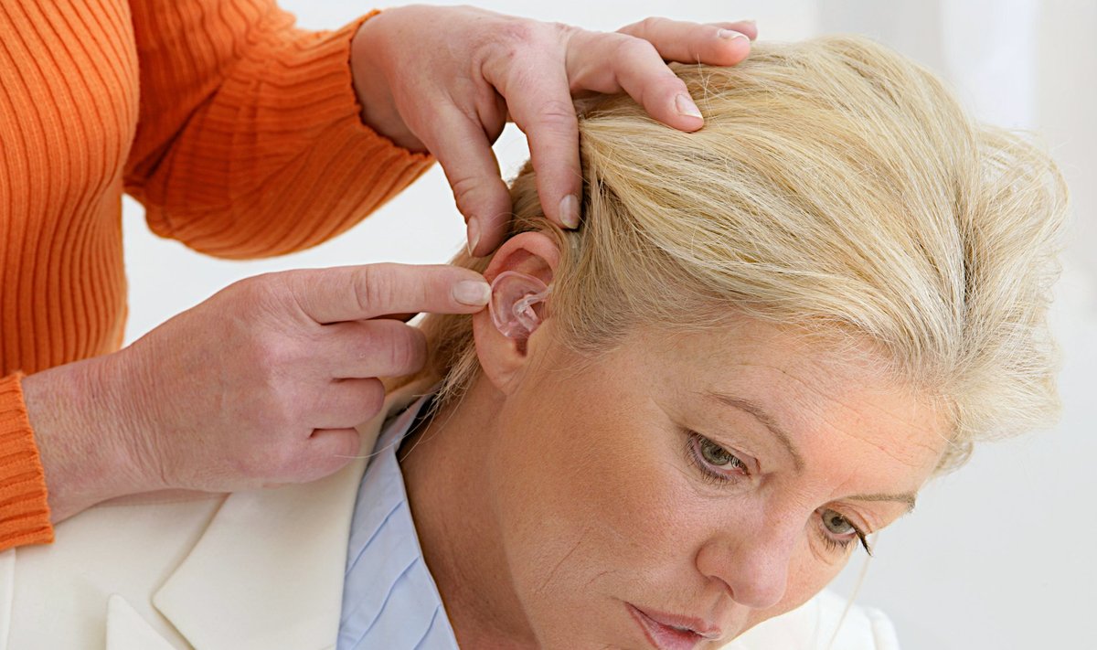 Kuuldeaparaadi ­kasutamine aeglustab kuulmise halvenemist.