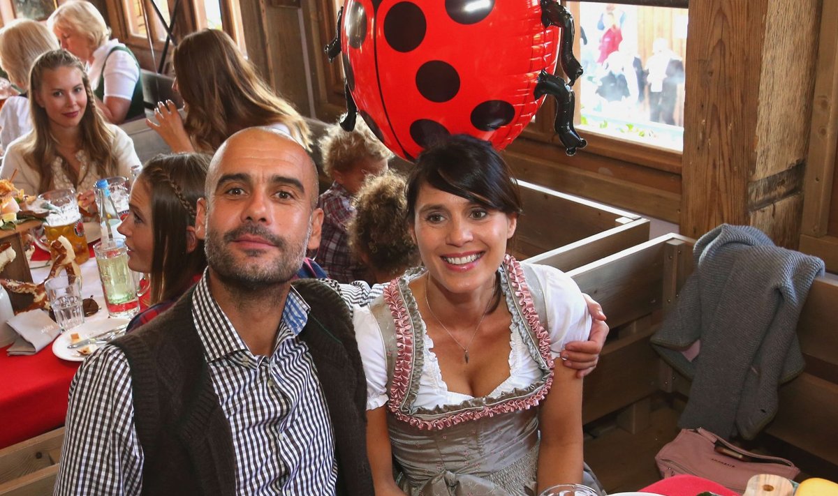 Pep Guardiola koos oma naise Cristina Serraga