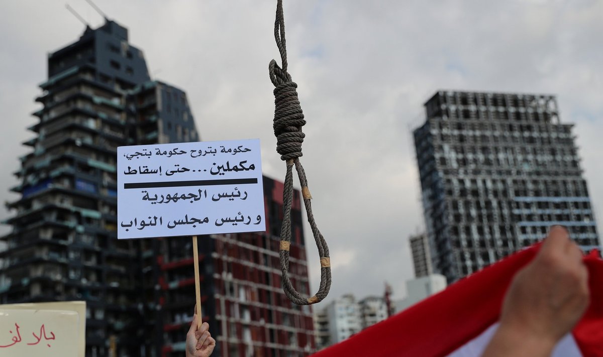 Meeleavaldajad väljendasid möödunud nädalal oma pahameelt Beiruti plahvatuspaiga lähedal.