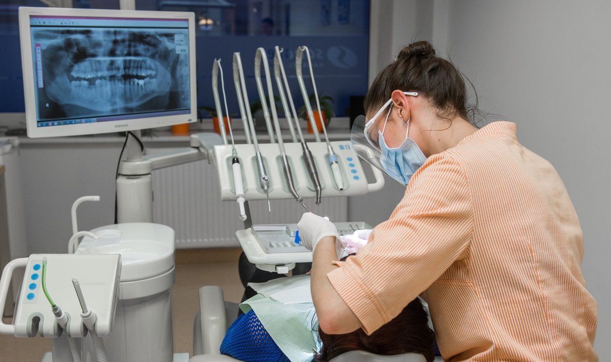 Soodustust saab kasutada nende hambaarstide juures, kes on sõlminud haigekassaga vastava lepingu.