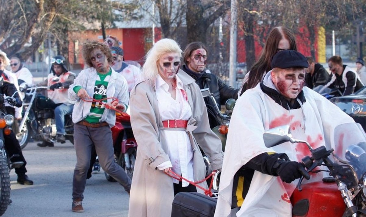 Neljapäev tõi Haapsalu linnatänavaile zombie’de rongkäigu.