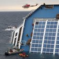 Costa Concordia vajus sügavamale, päästeoperatsioon katkestati