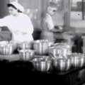 VIDEO | Toiduajalugu: Mismoodi valmistati toitu 1960datel Männikul avatud toiduvabrikus?