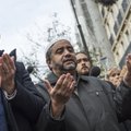 DELFI PARIISIS: Pariisi imaamid panid rünnakupaiga juurde pärja: Pariisi muslimitel on täpselt samad küsimused mis teil
