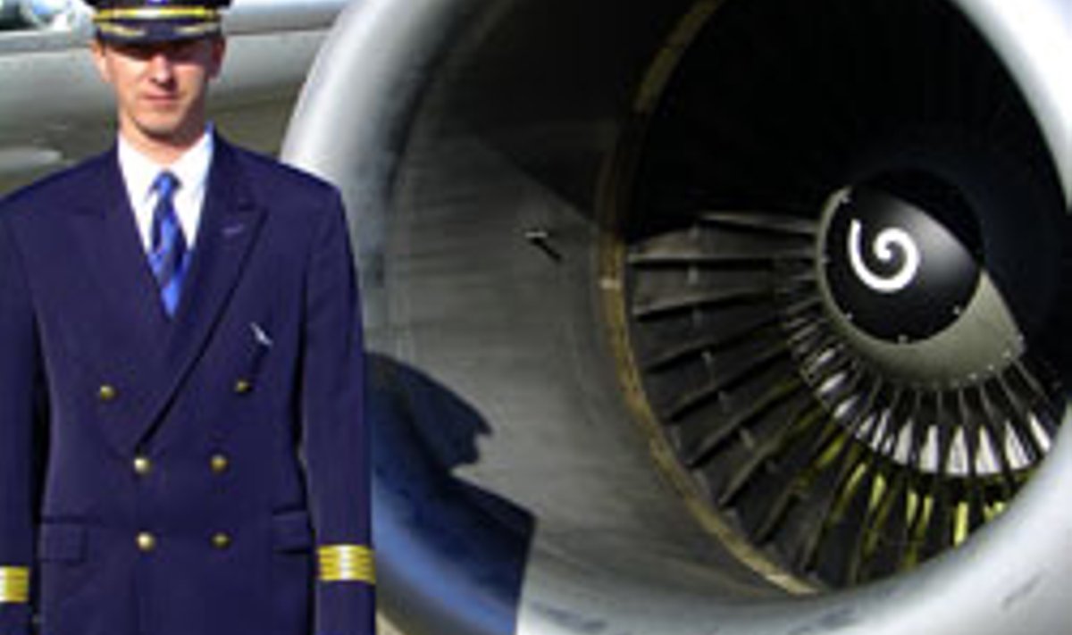KÕIK ON KORRAS: Andreas Kari turvalise Boeingi ees. ERAKOGU