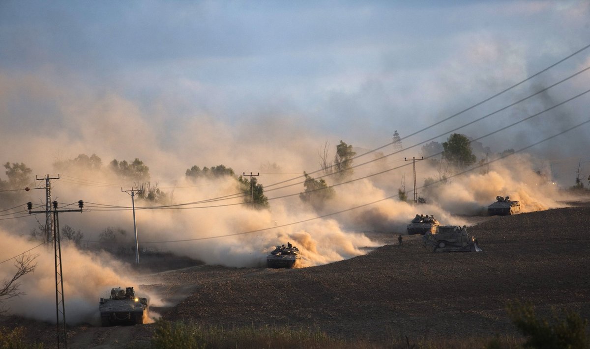 Iisraeli tankid Gaza lähistel