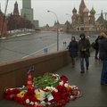 Inimesed on asetanud Boriss Nemtsovi mälestuseks sillale lilli