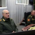 VIDEO | Käheda hääle ja sidemes käega Lukašenka ilmus taas avalikkuse ette