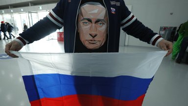UKRAINA SPORDIRAPORT | Bach ootab venelasi Pariisi olümpiale, Tampere MMi tribüünil oli Venemaa särgiga fänn 