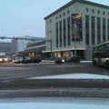 DELFI FOTOD: Tallinna kaubamaja ristmikul põrkasid kokku neli autot